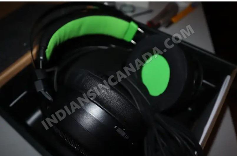 Razer Nari Ultimate Wireless 7.1 Surround Gaming Headset for Xbox