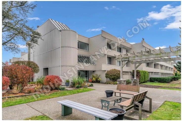 2-Bedroom Ground-Floor Condo with 613 Sq. Ft. Private Outdoor Space – South Surrey