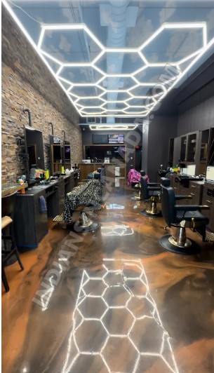 BARBER WANTED – COMMISSION OR CHAIR RENTAL AVAILABLE