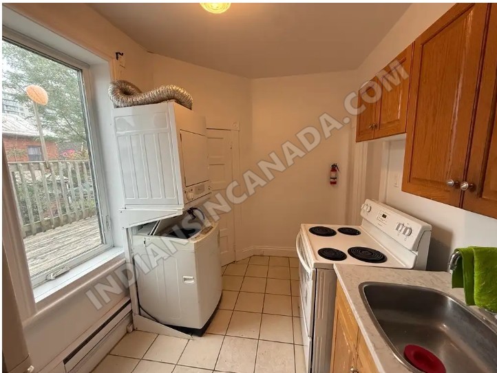 Spacious 3-Bedroom Apartment for Rent | Lowertown Ottawa | Available Immediately