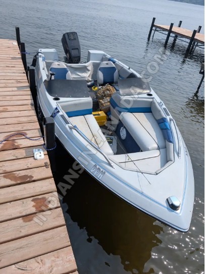 Bayliner Boat & Trailer Package – Motor Needs Work – $2,000 OBO