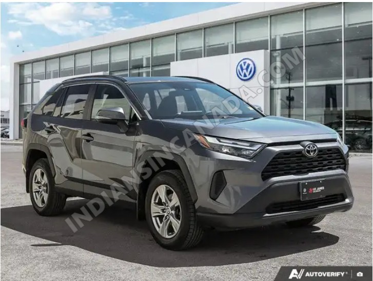 2022 Toyota RAV4 XLE AWD | Clean CARFAX | Heated Seats | Sunroof | Power Liftgate